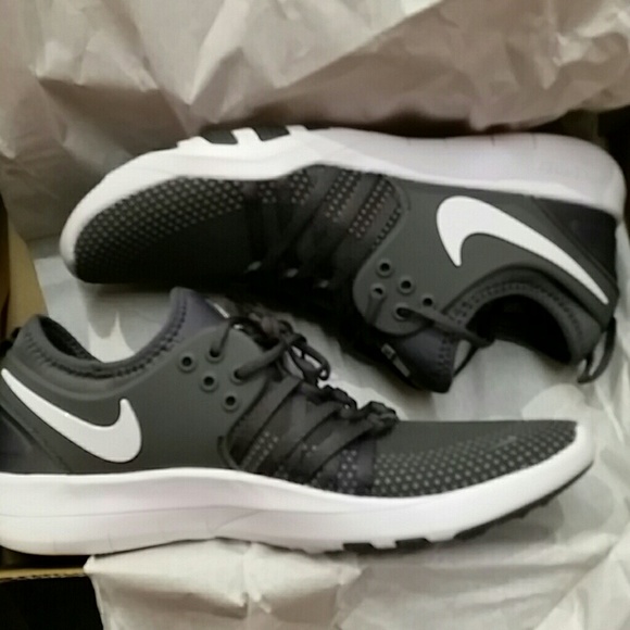 Nike Free TR 7 Women Sizes Running Shoes - Picture 3 of 6